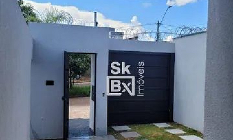 Casa Com 2 Quartos À...