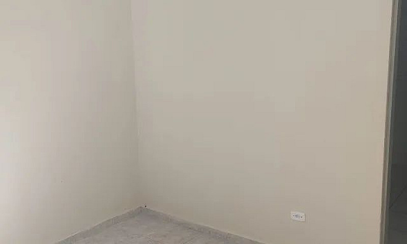 Casa Com 2 Dormitóri...