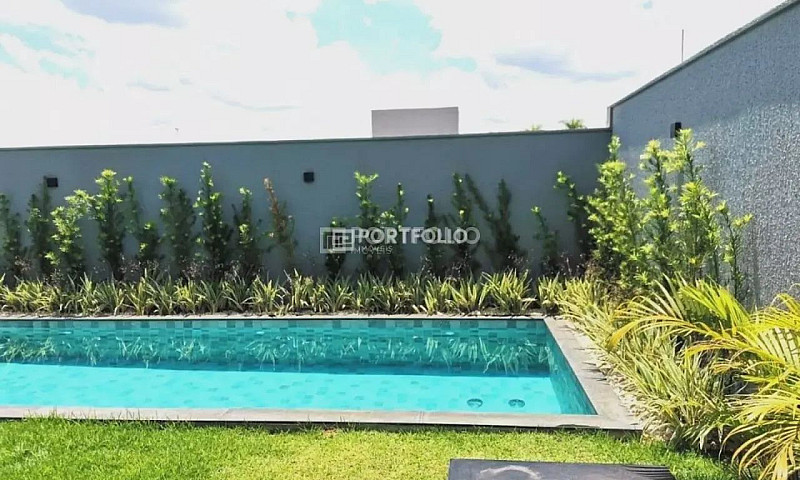 Casa Térrea De 4 Suí...
