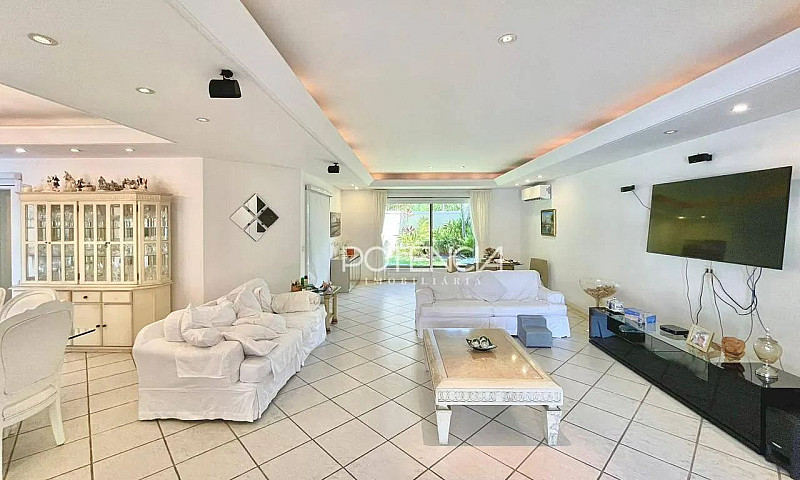 Casa Com 5 Dormitóri...