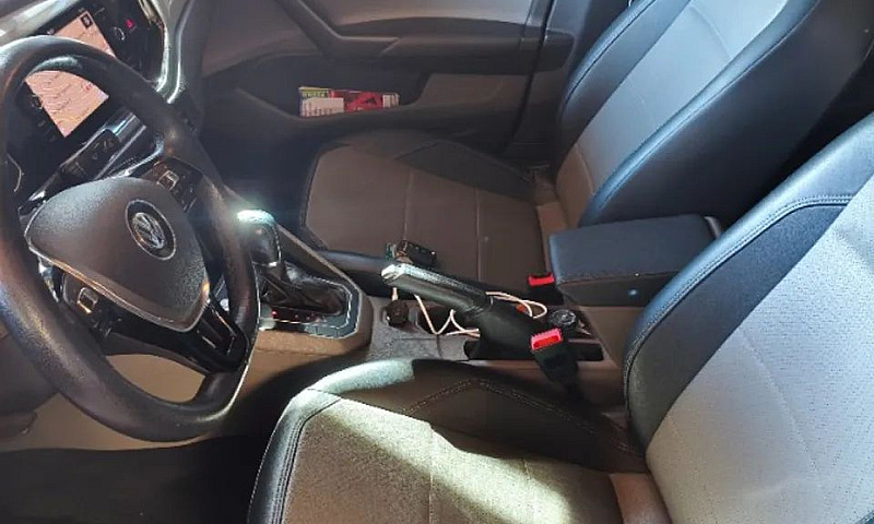 Volkswagen Virtus Hi...