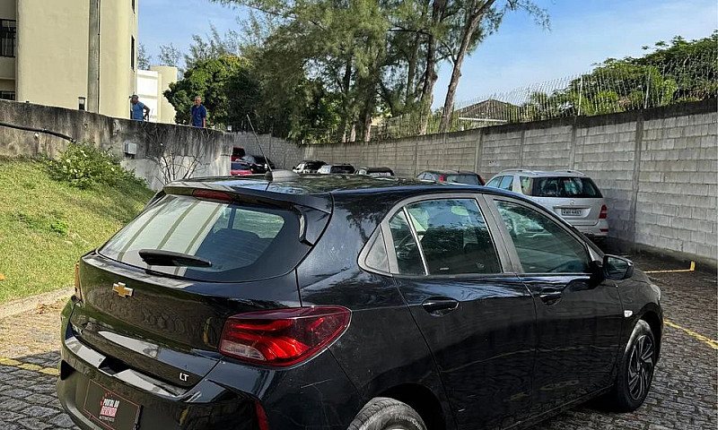 Chevrolet Onix Hatch...