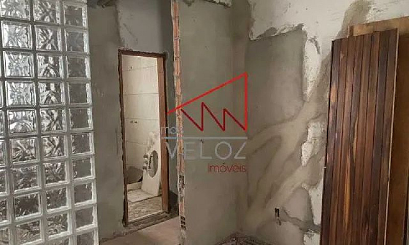 Apartamento-À Venda-...