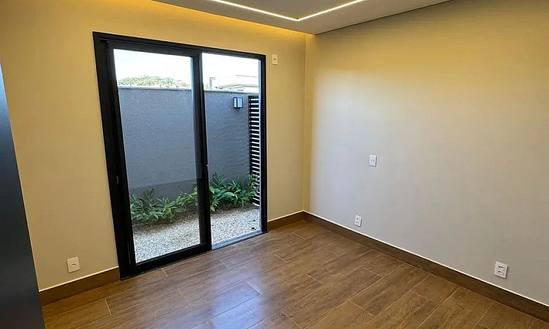 Casa De Condomínio P...