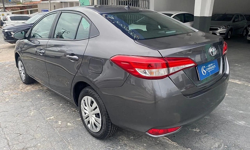 Toyota Yaris Xl Seda...
