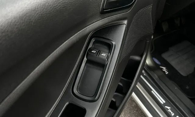 Ford Ka 1.5 Sedan Se...