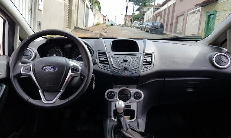 Ford Fiesta 1.6...