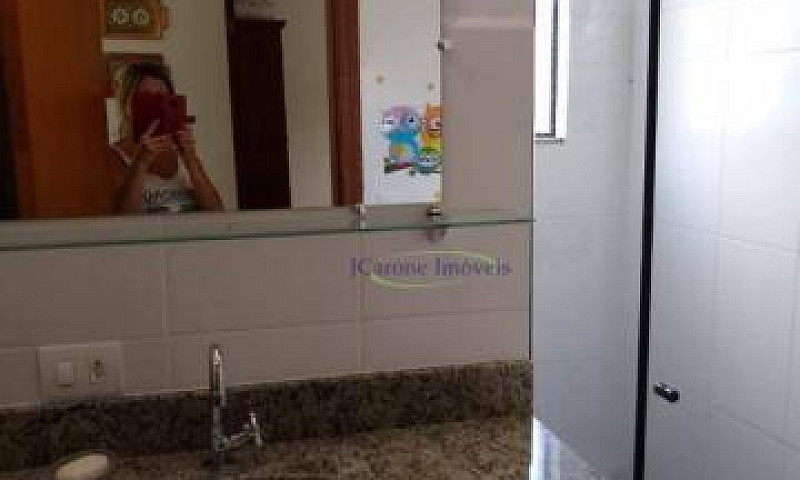 Casa Com 2 Dormitóri...