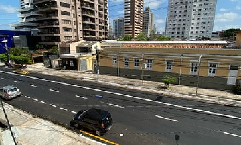 Apto De 2/4 Uma Suít...