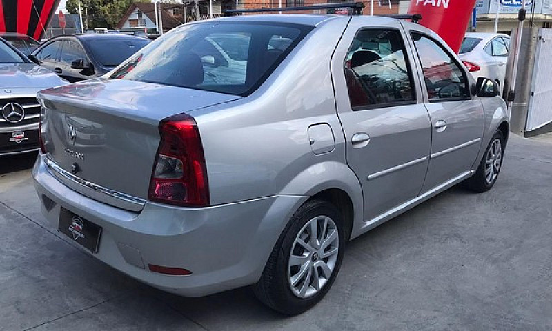 Renault Logan Expres...