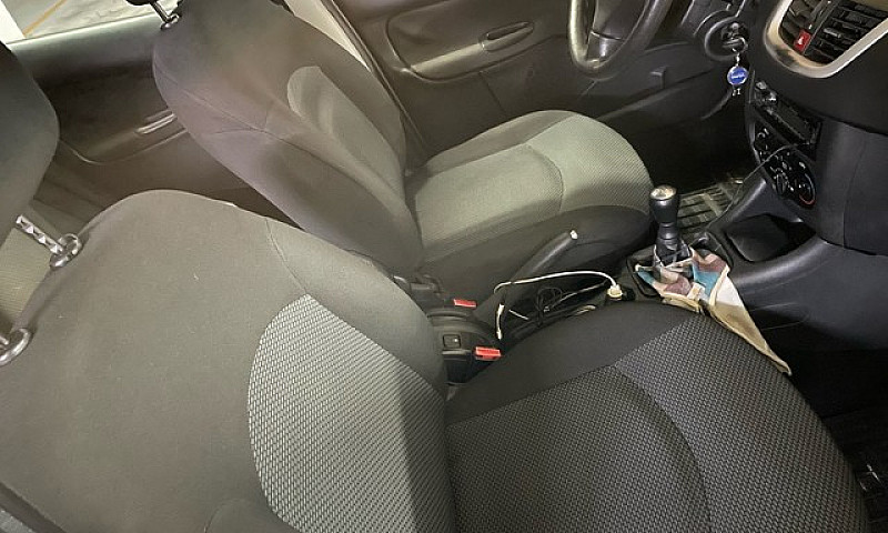 Vendo Peugeot 207 Mo...
