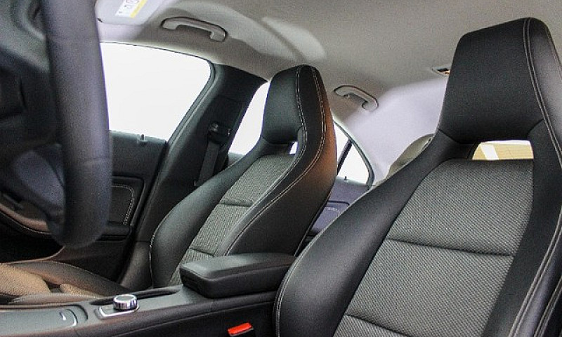 Mercedes-Benz Cla 18...