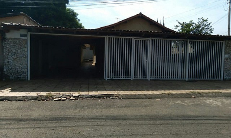 Casa 03 Quartos 02 B...
