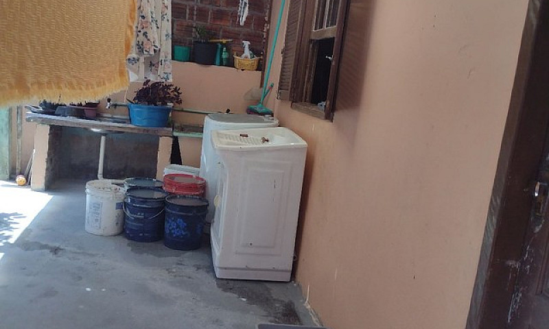 Vendo Ótima Casa De ...