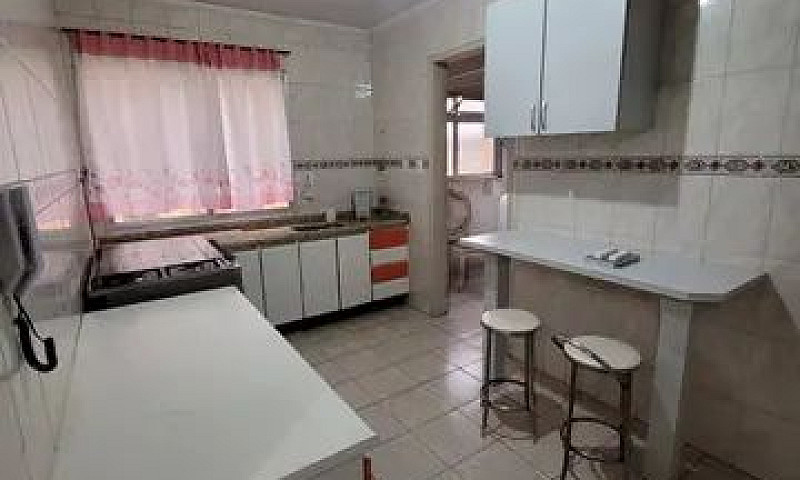 Apartamento À Locaçã...