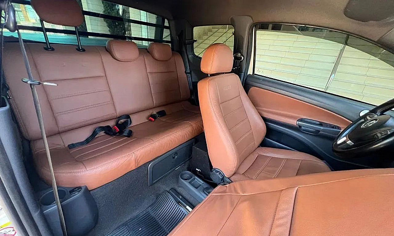 Saveiro Cross Cabine...