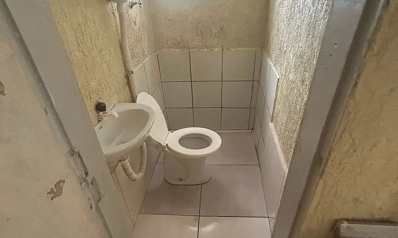 Dois Cômodos Com Ban...