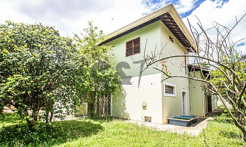 Casa Térrea - À Vend...