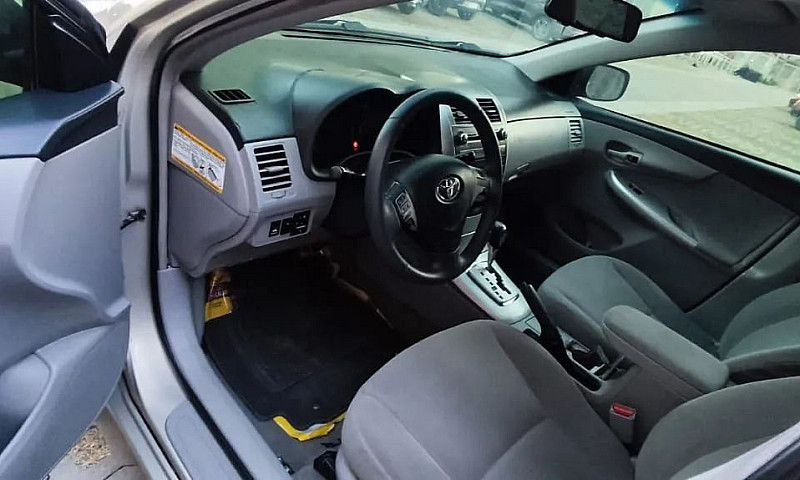 Toyota Corolla Gli 1...