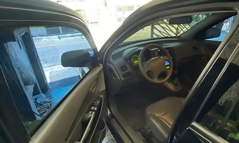 Hyundai Tucson 2.7 M...