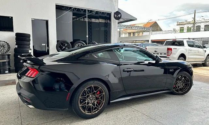 Ford Mustang Gt Perf...