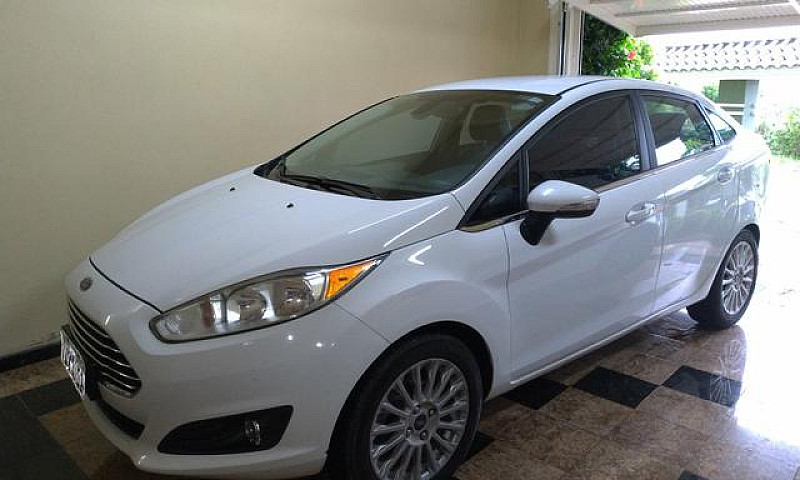 Ford Fiesta Titanium...