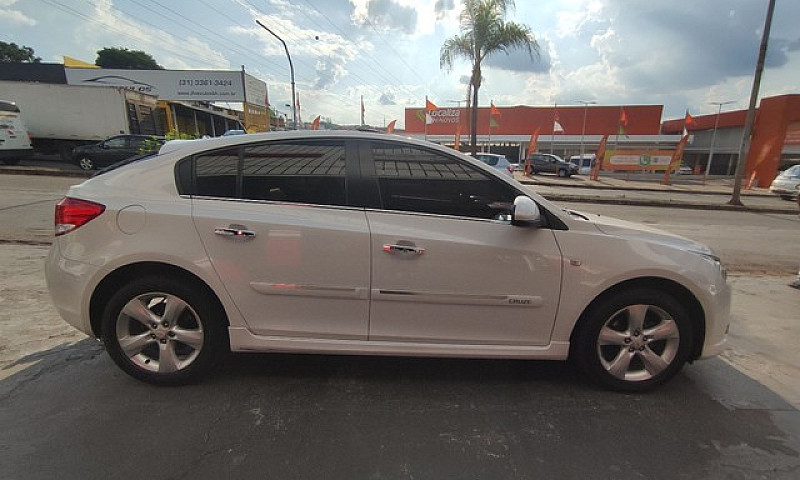 Gm-Chevrolet Cruze H...