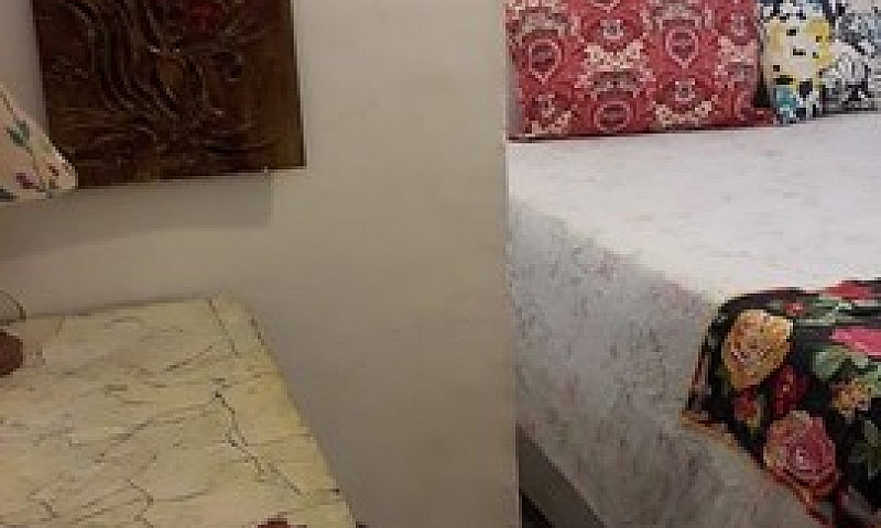 Quarto Em Apto Famil...