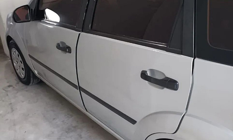 Ford Fiesta 1.0 8V F...