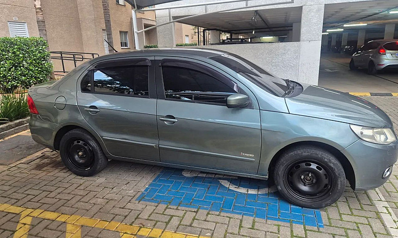 Volkswagen Voyage 1....