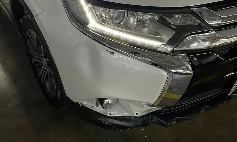 Mitsubishi Outlander...