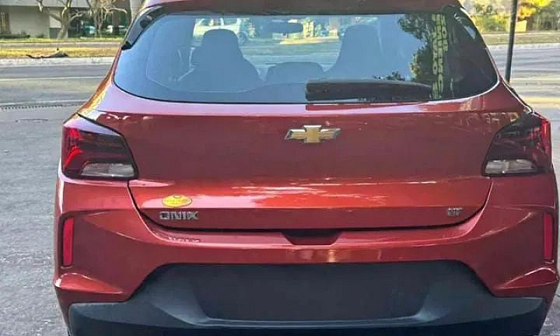 Chevrolet Onix Hatch...