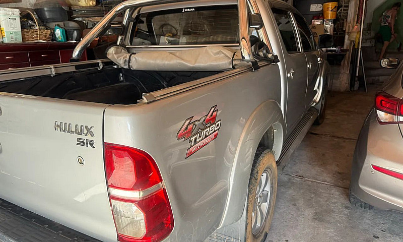 Toyota Hilux Cd Sr D...