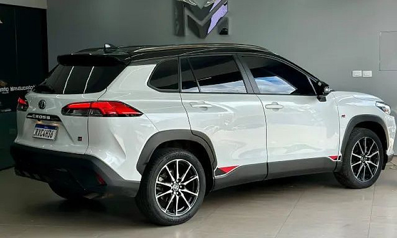 Toyota Corolla Cross...
