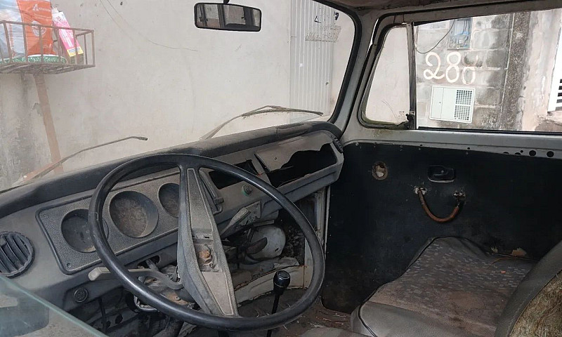 Volkswagen Kombi Sta...
