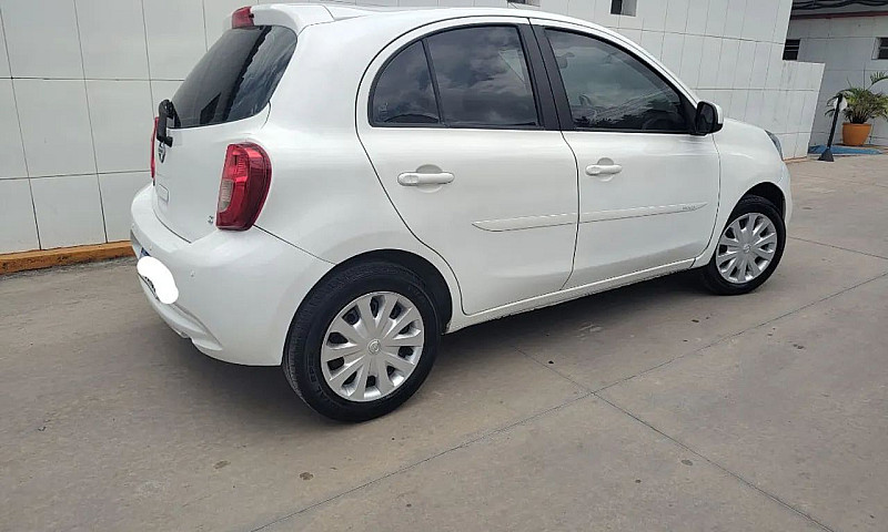 Nissan March S 1.0 1...