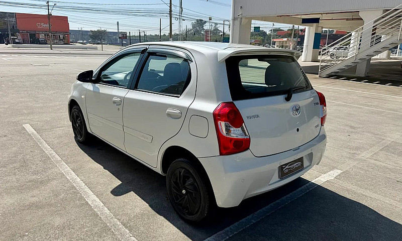 Toyota Etios Xs 1.5 ...
