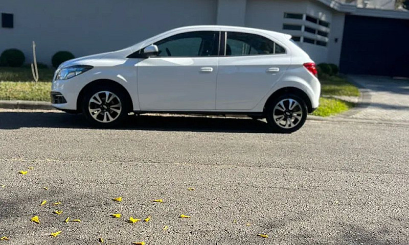 Chevrolet Onix Hatch...