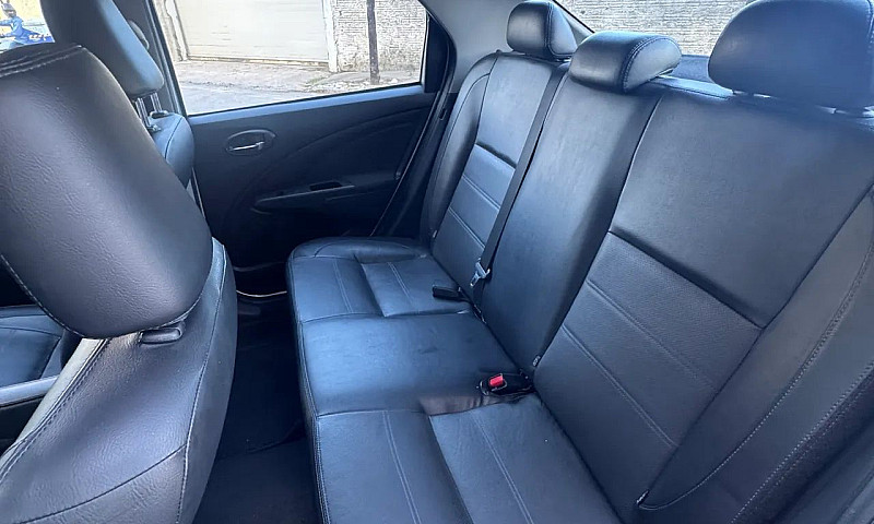 Toyota Etios Platinu...