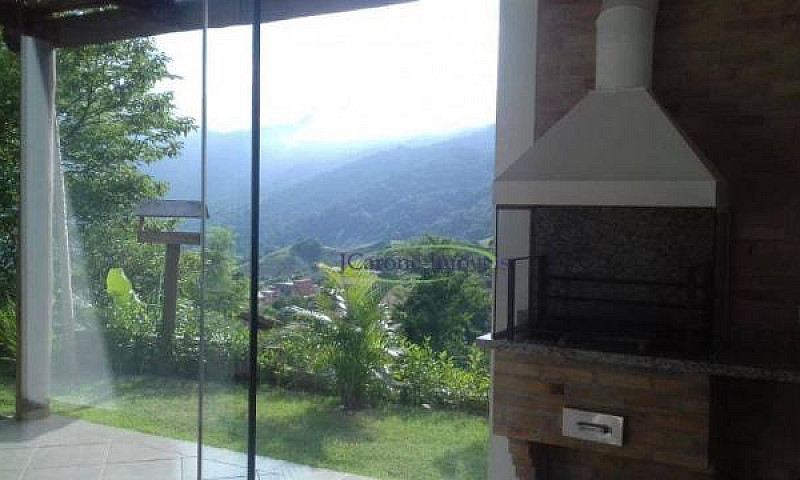 Casa Com 2 Dormitóri...