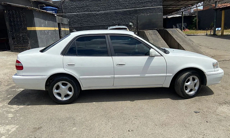 Toyota Corolla Xei 1...