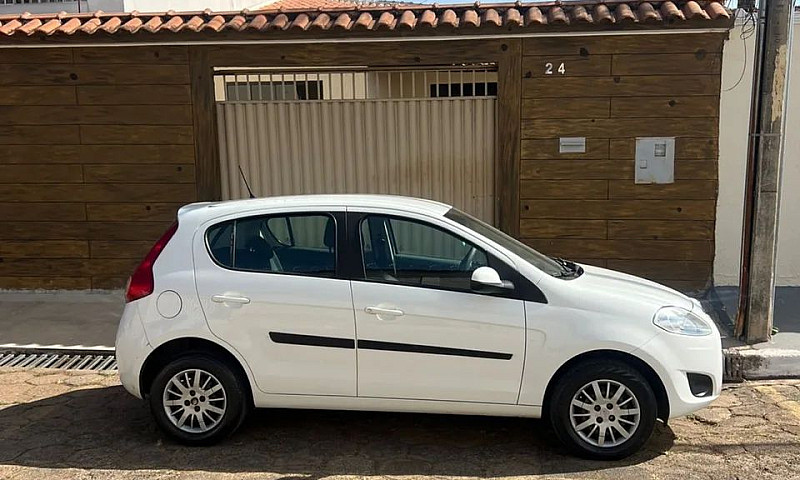 Fiat Palio Attractiv...