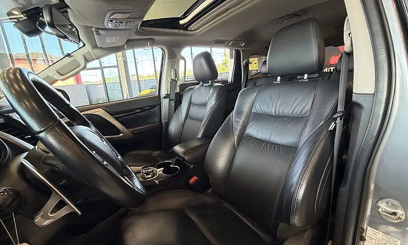 Mitsubishi Pajero Sp...