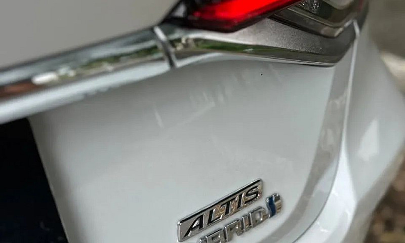 Toyota Corolla Altis...