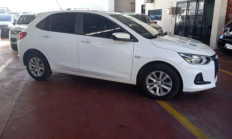 Chevrolet Onix Plus ...