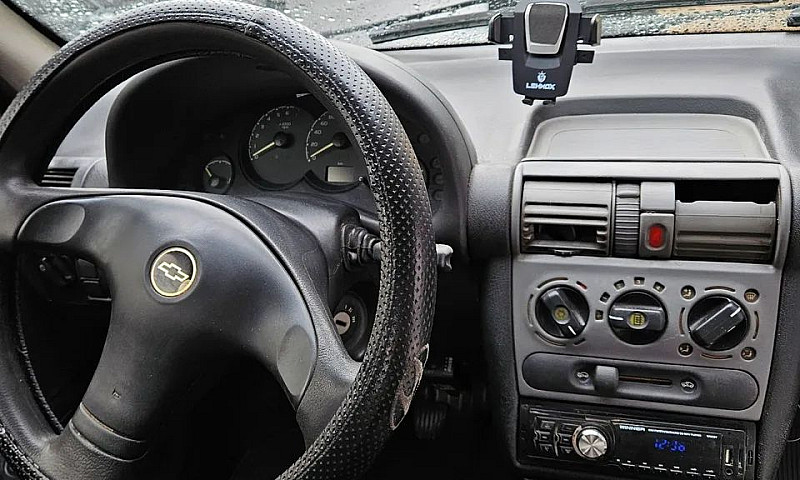Chevrolet Corsa Sed ...