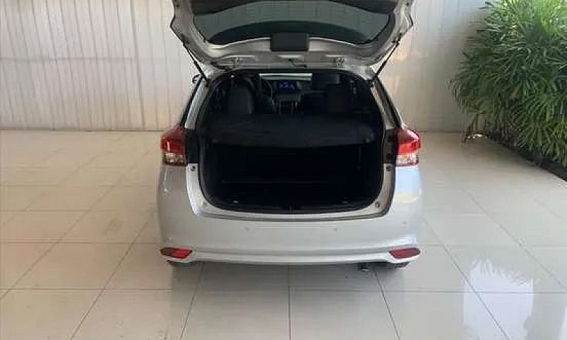 Toyota Yaris Xls 1.5...