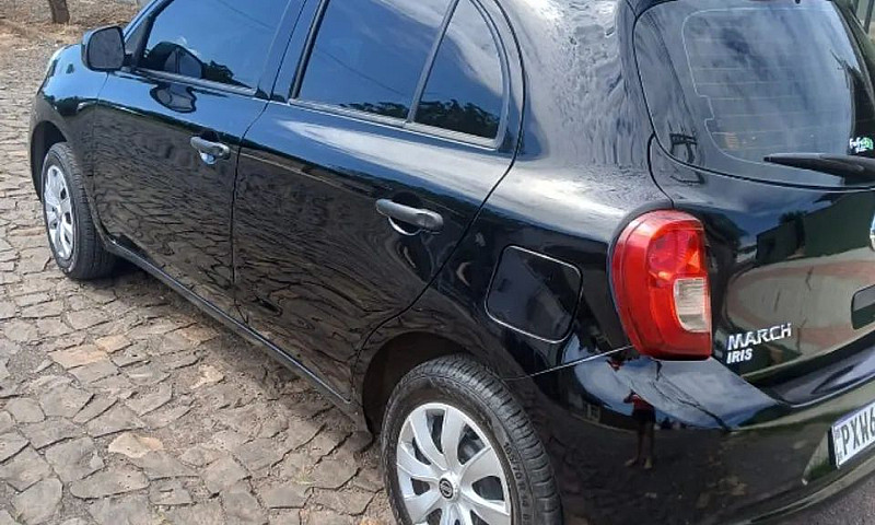 Nissan March S 1.0 1...