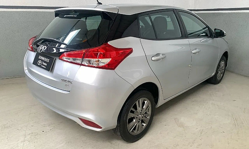 Toyota Yaris 1.5 16V...