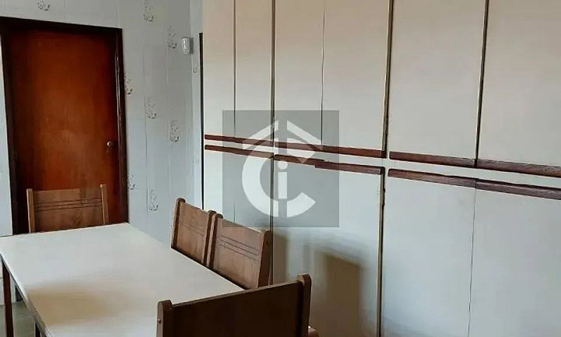 Sobrado A 2 Casas Ve...